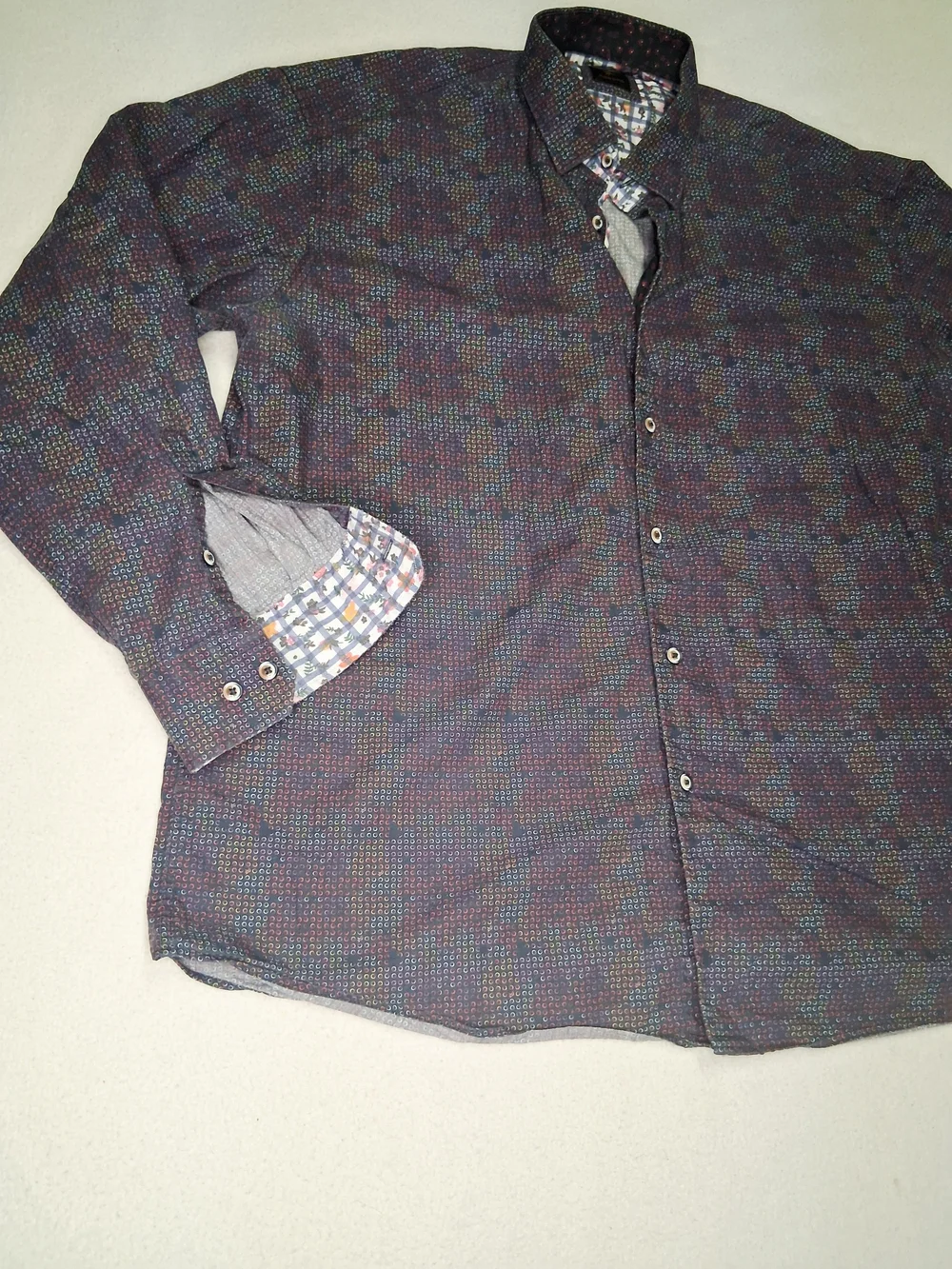 ESSERE Classic Men's Casual Button-Down Shirt in Deep Navy Pattern - Picture 2 of 7